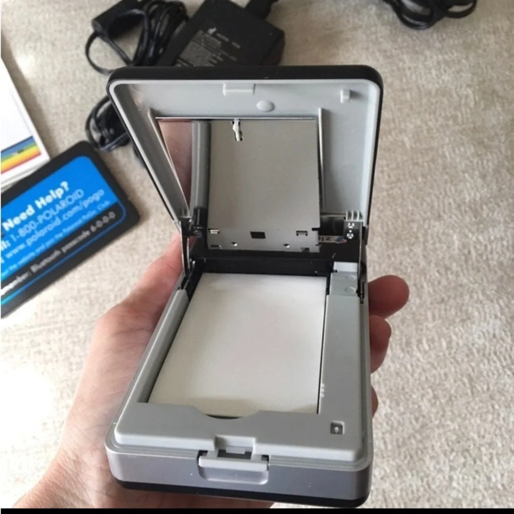 Polaroid PoGo Mobile Printer/Brand New Film Pack